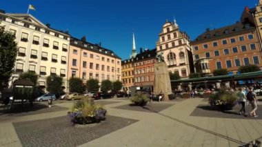 Stockholm 'deki Gamla Stan' in görüntüsü. Eski şehir. İsveç. 4K 'da video, UHD