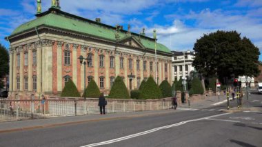 Stockholm. Eski kasaba. Mimarlık, eski evler, sokaklar ve mahalleler. İsveç. 4K 'da video, UHD