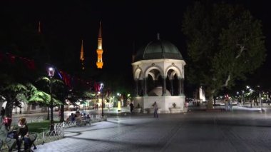 İSTANBUL, TURKEY - YAZ 2017: Alman Çeşmesi. İstanbul. Hindi. 4K 'da video, UHD