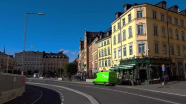 Stockholm. Eski kasaba. Mimarlık, eski evler, sokaklar ve mahalleler. İsveç. 4K 'da video, UHD