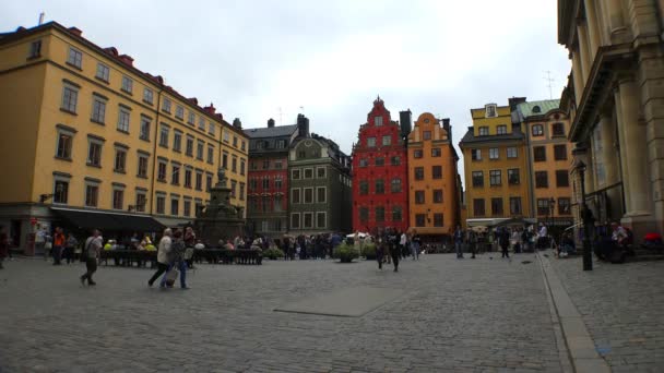 ストックホルムのStortorget Public Square ガンラ スタン スウェーデンだ Uhdでのビデオ — ストック動画