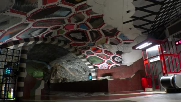 Kungstradgarden Estación Metro Arte Metro Estocolmo Suecia Video Uhd — Vídeo de stock