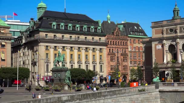 Statue Équestre Roi Gustave Adolphe Contre Opéra Royal Suédois Stockholm — Video