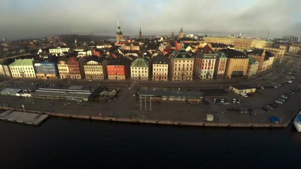 Stockholm. Oude stad. Architectuur, oude huizen, straten en wijken. — Stockvideo