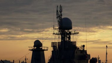 Antenler savaş gemisi. 4k.