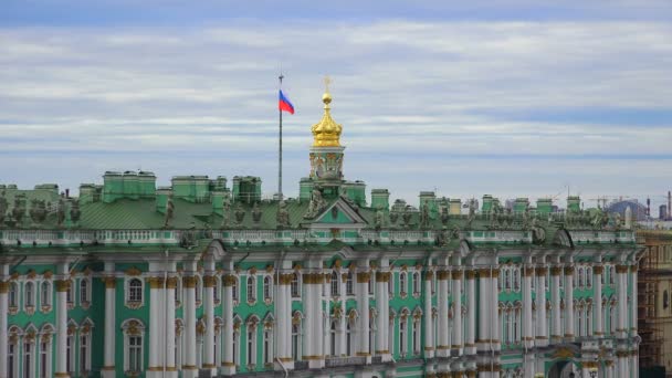 Petersbourg. Vue depuis le toit. L'Ermitage. 4K . — Video