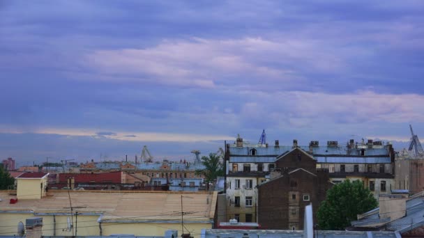 Πετρούπολη. Θέα από την ταράτσα. Το κέντρο της πόλης. 4k. — Αρχείο Βίντεο