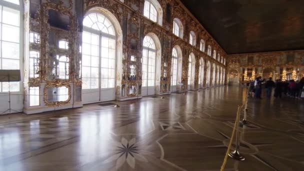 Hermosas habitaciones e interiores del Catherine Palace en San Petersburgo . — Vídeos de Stock