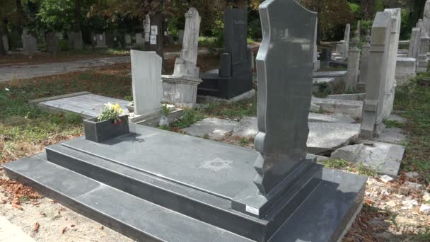 El cementerio judío en Varna, Bulgaria — Vídeo de stock