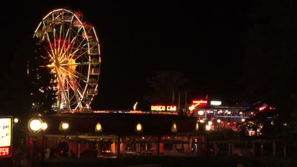 Vida nocturna en el resort Golden Sands — Vídeo de stock