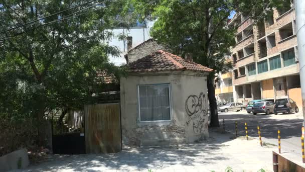 Antiguo patio en Varna, Bulgaria — Vídeo de stock