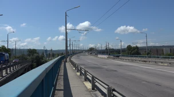 Spargelbrücke in Varna. Bulgarien. 4k. — Stockvideo