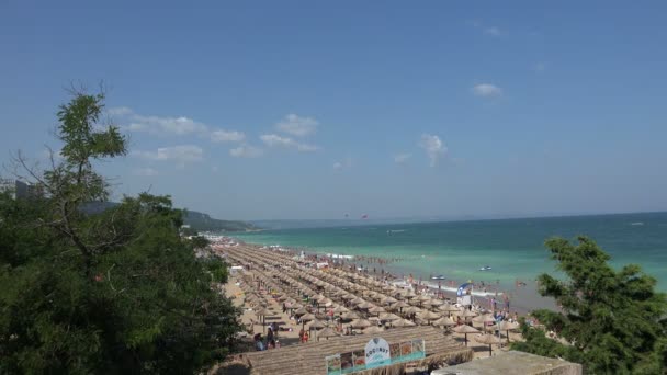 Plage de sable doré en Bulgarie. Zlatni Piasci. 4K . — Video