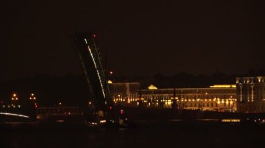 Saint-Petersburg Troitsky asma köprü