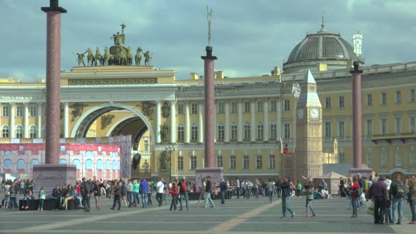 Das modell des großen ben auf dem palastplatz in st. petersburg. 4k. — Stockvideo