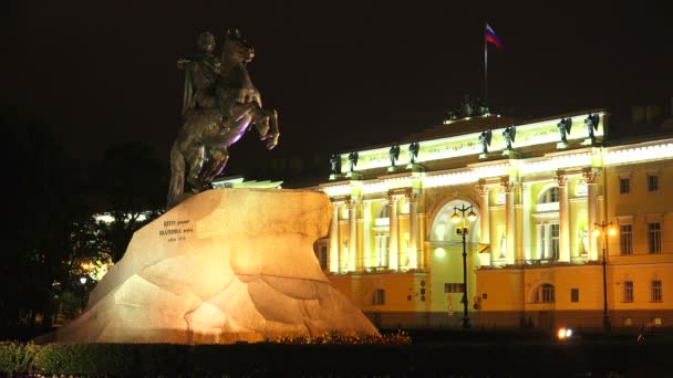 Monument till Peter I på senaten square i St Petersburg. Brons Horseman. Night.4k. — Stockvideo
