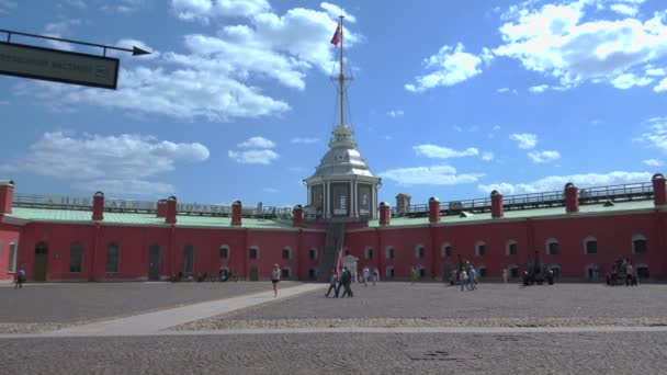 Bastion de la forteresse Pierre et Paul. Saint-Pétersbourg. 4K . — Video