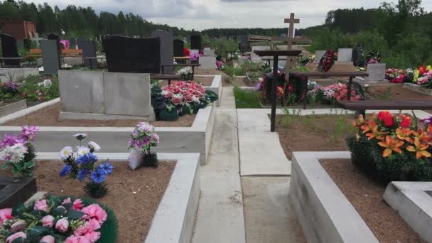 Orthodoxer christlicher Friedhof — Stockvideo