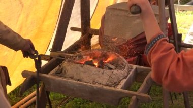 Smithy. Demirci kürk. 4k.