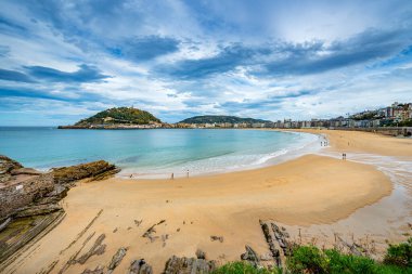 İspanya, SAN SEBASTIAN, OKT, 22, 2020 - San Sebastian Basque ülkesindeki Atlantik Okyanusu kıyısındaki La Concha plajı