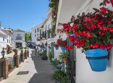 Mijas, İspanya, Haziran 06 2021: Beyaz saraylı Mijas köyü, İspanya 