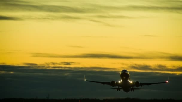 Video de la aeronave al atardecer — Vídeos de Stock