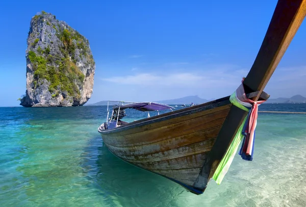 Long tail boat — Stock Photo, Image