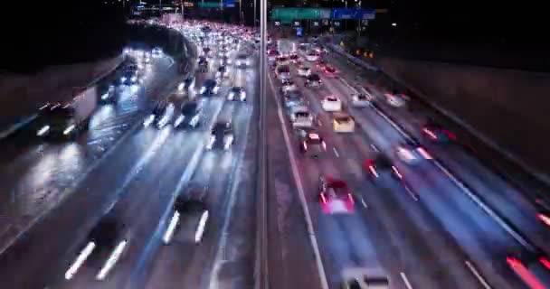 Tráfego na auto-estrada — Vídeo de Stock