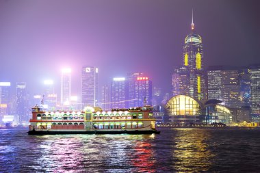 Hong Kong gece teknede zevk. 