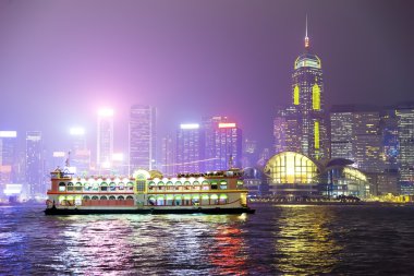 Hong Kong gece teknede zevk. 