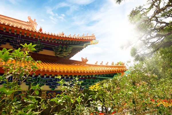 Chinese Buddhist monastery in the mountains. — Stock Photo, Image
