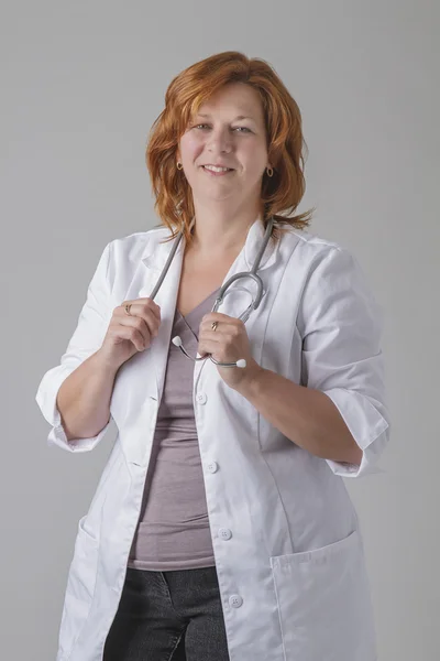 Doctor holding stethoscope — Stock Photo, Image