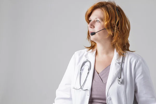 Arzt am Telefon — Stockfoto