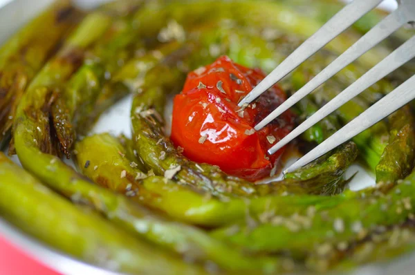 Espárragos verdes al horno — Foto de Stock