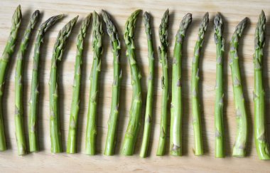 Sulu yeşil kuşkonmaz