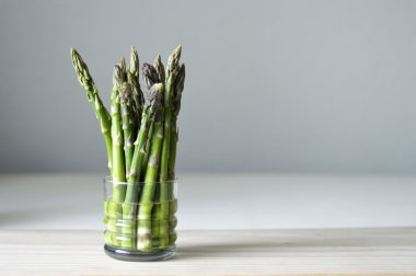 Sulu yeşil kuşkonmaz