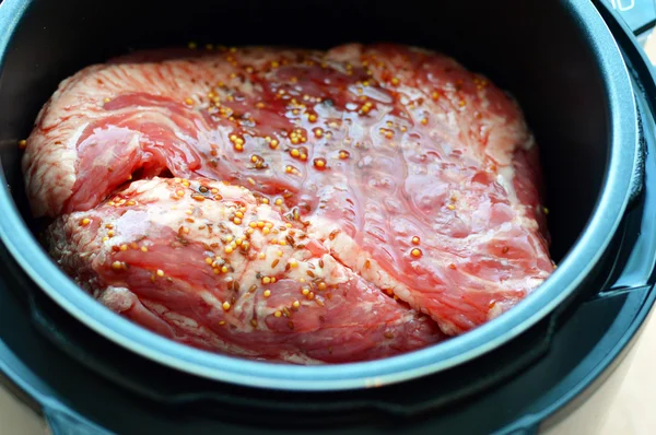 Corned beef in Multicooker — Stock Photo, Image