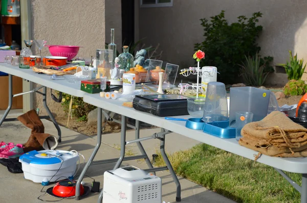 Garage sale, yard sale — Stock Photo, Image