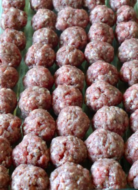 çiğ köfte .