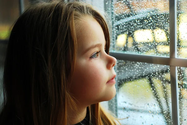 Girl and rain — Stock Photo, Image