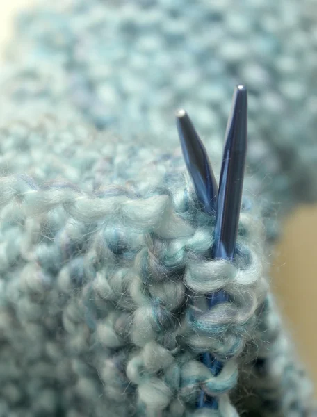 Yarn knitting needles. — Stock Photo, Image