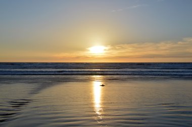 gün batımı ve deniz.