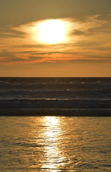 Puesta de sol y océano . —  Fotos de Stock