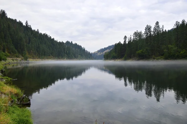 Grande rivière américaine — Photo