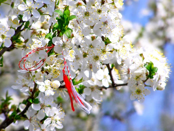 Martisor - símbolo rumano del comienzo de la primavera — Foto de Stock