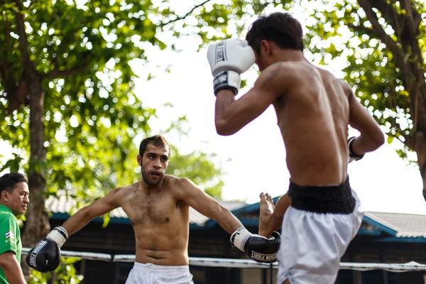 Luta de prisão, competição muay thai — Fotografia de Stock