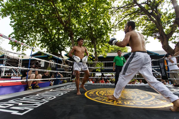 Gefängniskampf, Muay Thai Wettbewerb — Stockfoto