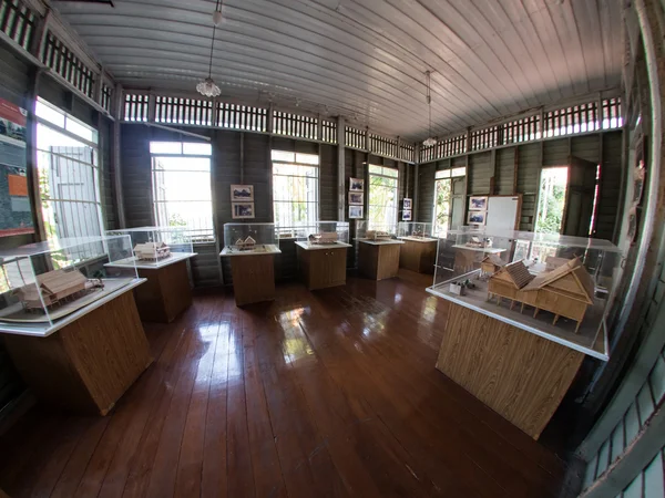 Antiga casa de estilo tradicional na Tailândia — Fotografia de Stock