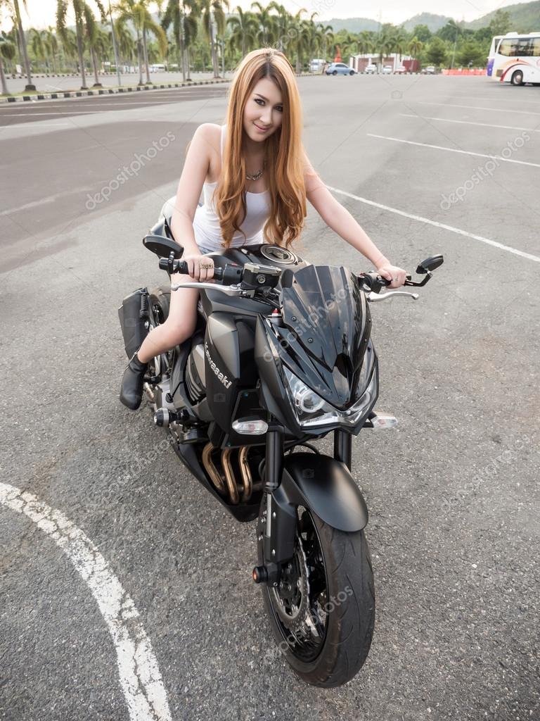 thai meztelen tizenévesek