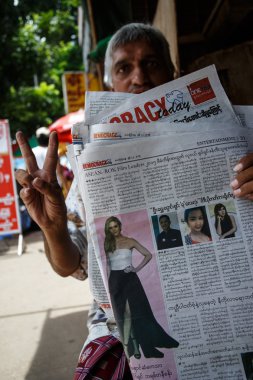 yangon şehirde sokak yaşam
